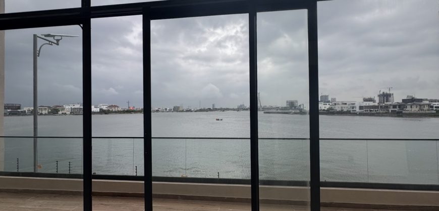 WATERFRONT 6 BEDROOM HOUSE – $5M